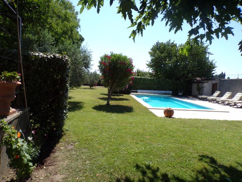 PISCINE-ET-JARDIN